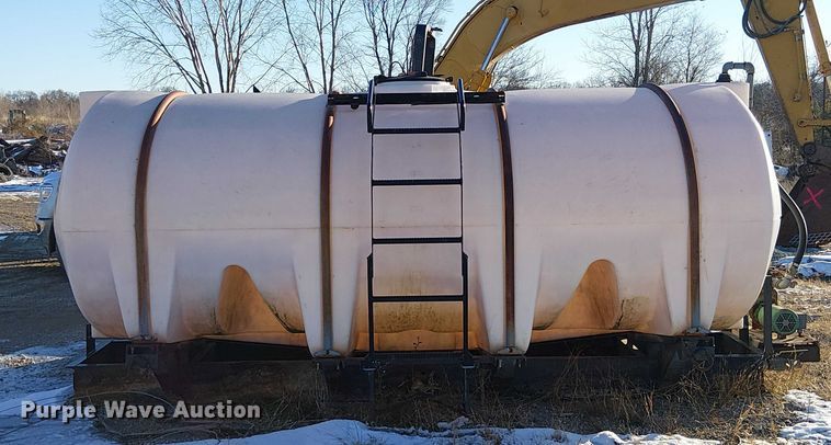 image for item FK0758 Water tank bed