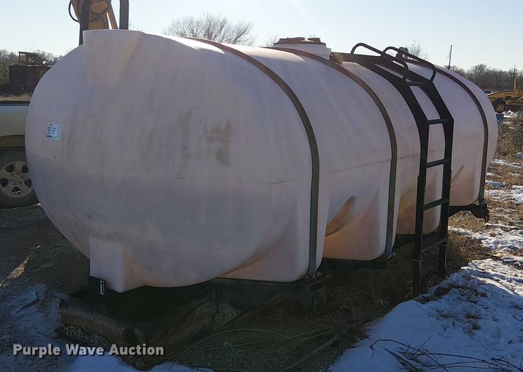 image for item FK0758 Water tank bed