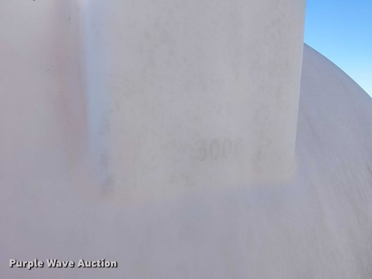 image for item FK0758 Water tank bed