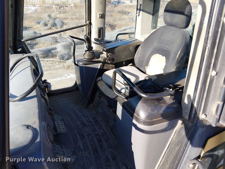 image for item FK0759 2006 Caterpillar 963C track loader