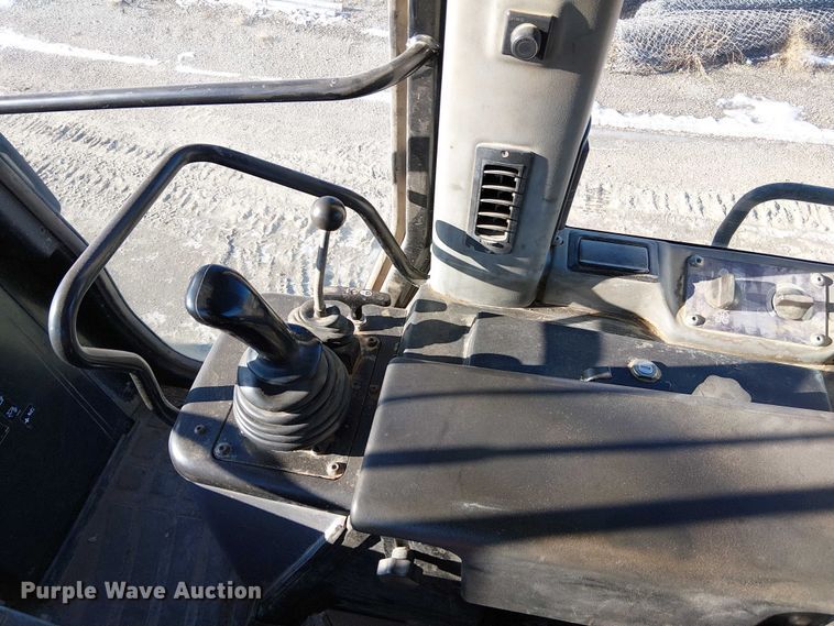 image for item FK0759 2006 Caterpillar 963C track loader