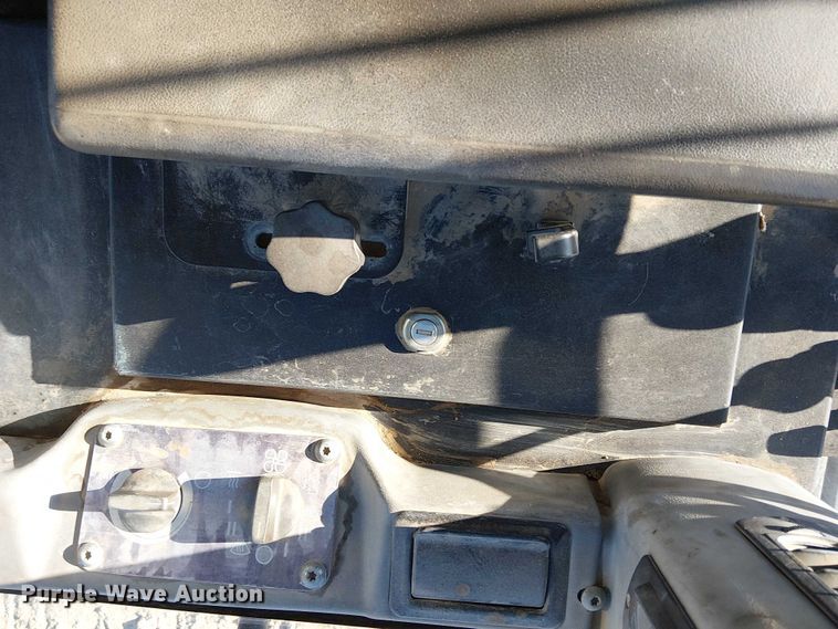 image for item FK0759 2006 Caterpillar 963C track loader