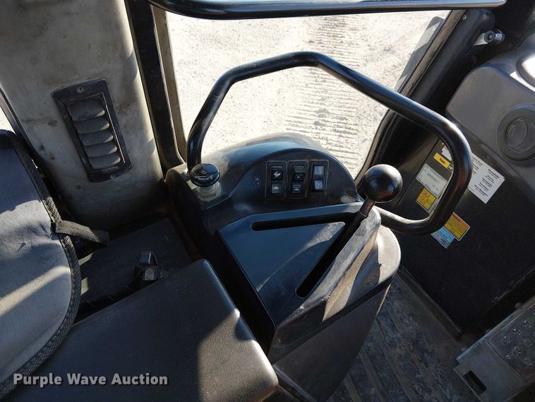 image for item FK0759 2006 Caterpillar 963C track loader