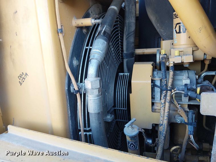 image for item FK0759 2006 Caterpillar 963C track loader