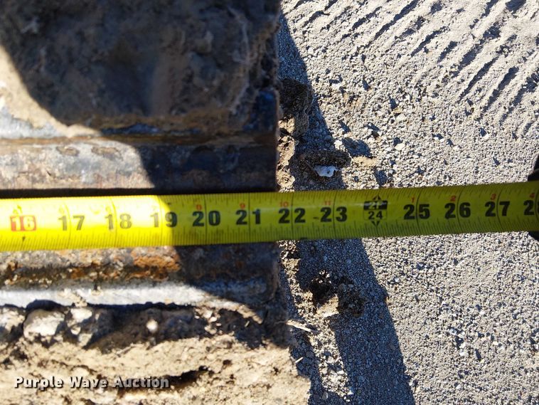 image for item FK0759 2006 Caterpillar 963C track loader