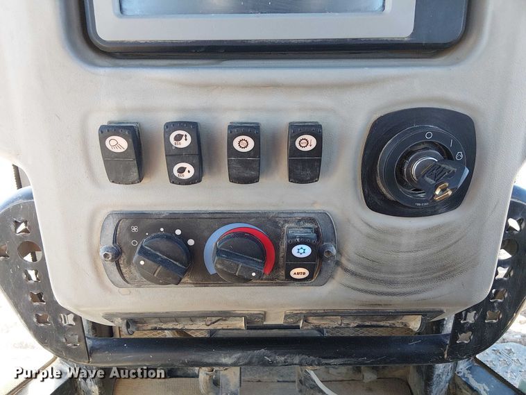 image for item FK0761 2014 Caterpillar D6N XL dozer