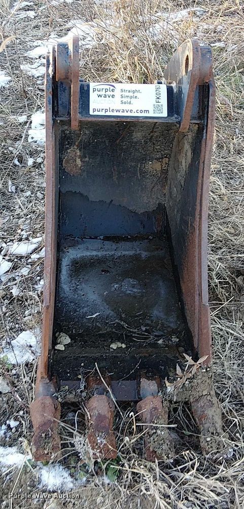 image for item FK0763 Caterpillar mini excavator bucket