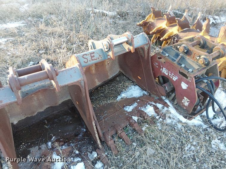 image for item FK0766 (3) Volvo mini excavator buckets