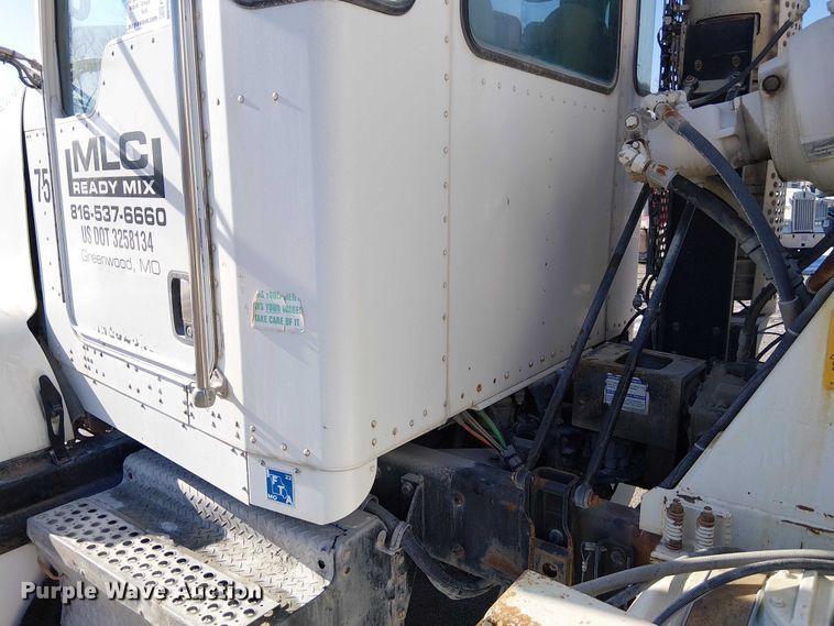 image for item FK0767 2008 Kenworth T880 ready mix truck