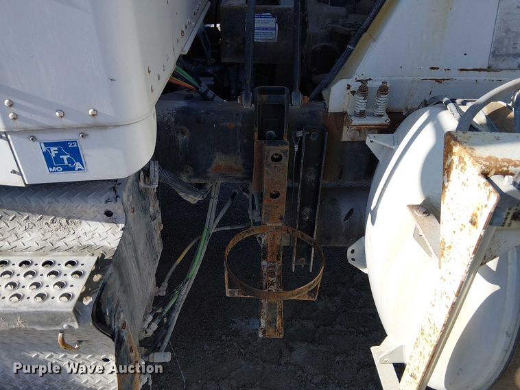 image for item FK0767 2008 Kenworth T880 ready mix truck