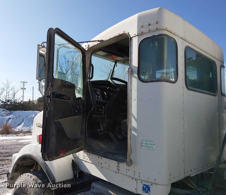 image for item FK0767 2008 Kenworth T880 ready mix truck