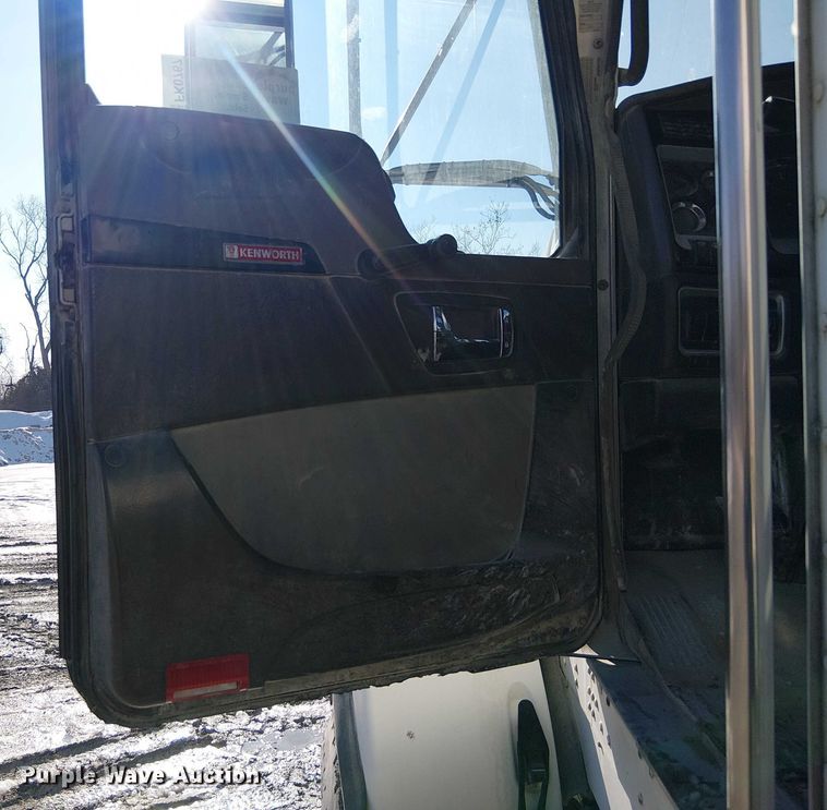 image for item FK0767 2008 Kenworth T880 ready mix truck