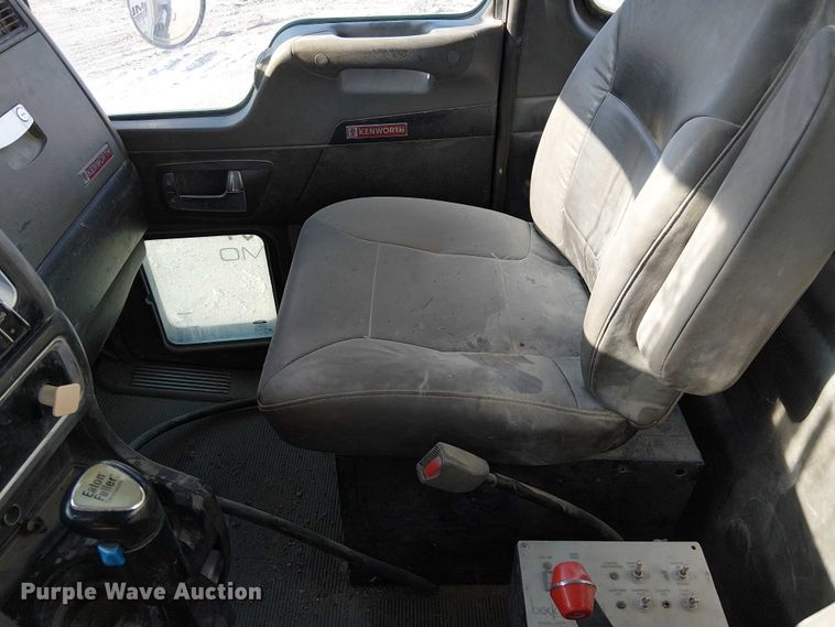 image for item FK0767 2008 Kenworth T880 ready mix truck