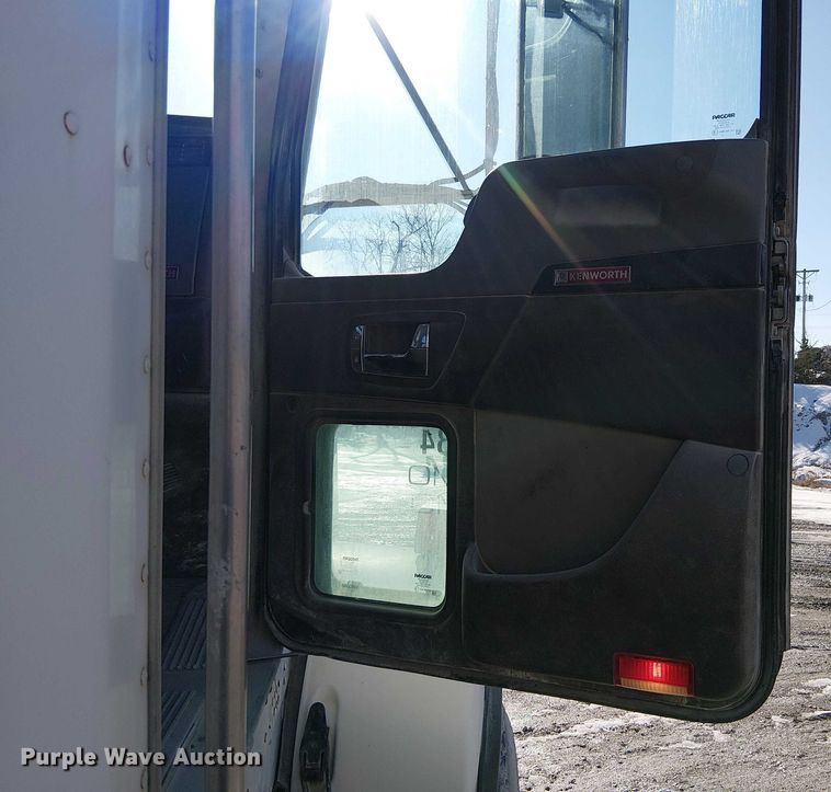 image for item FK0767 2008 Kenworth T880 ready mix truck