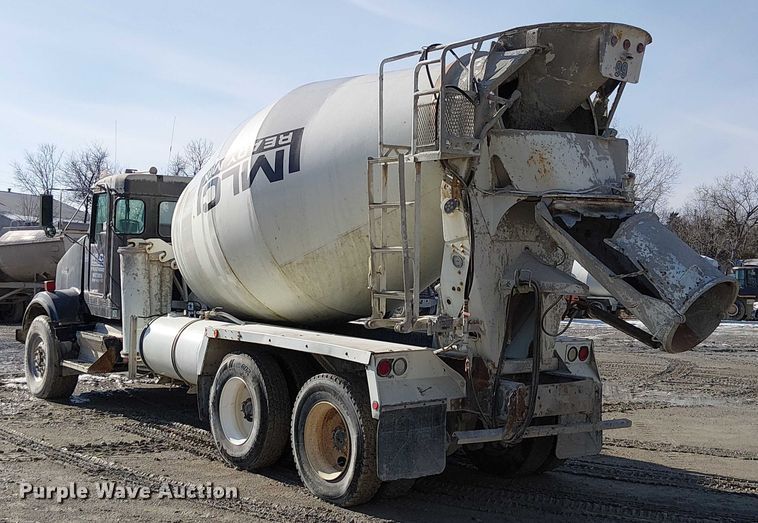 image for item FK0768 2004 Kenworth T800 ready mix truck