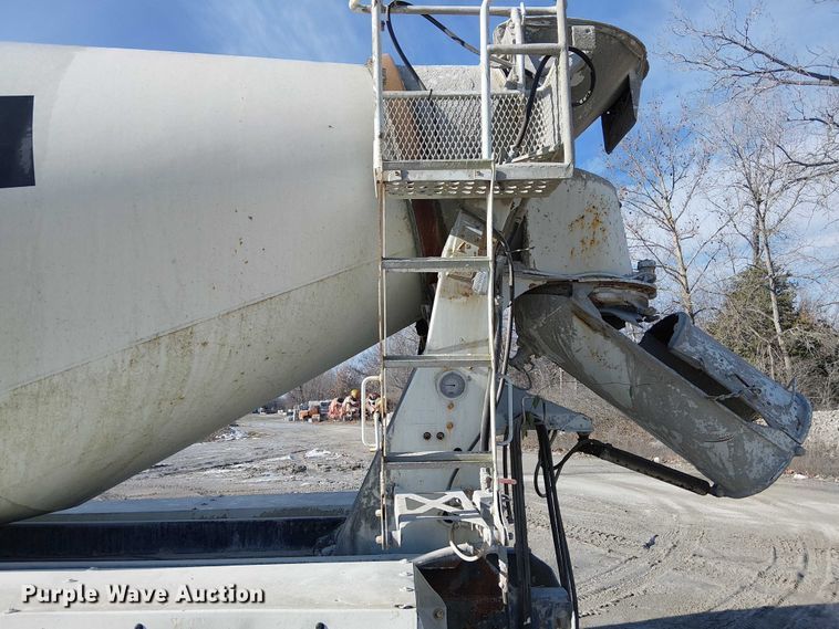 image for item FK0768 2004 Kenworth T800 ready mix truck