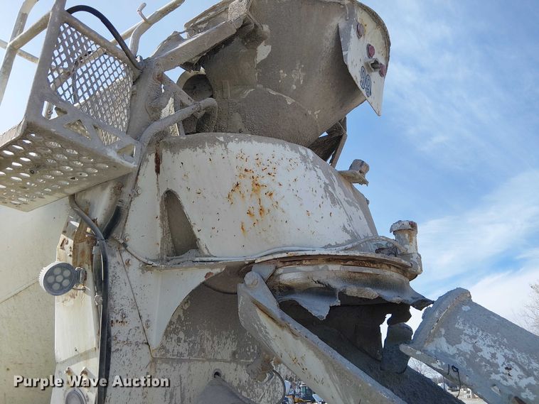 image for item FK0768 2004 Kenworth T800 ready mix truck