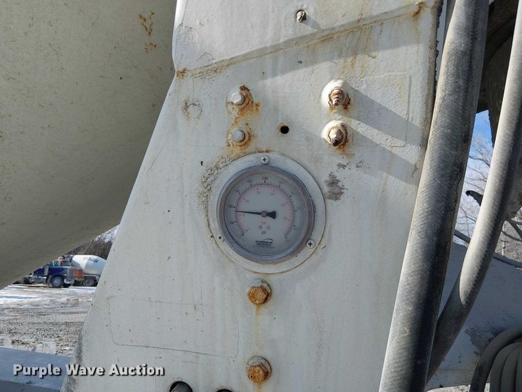 image for item FK0768 2004 Kenworth T800 ready mix truck