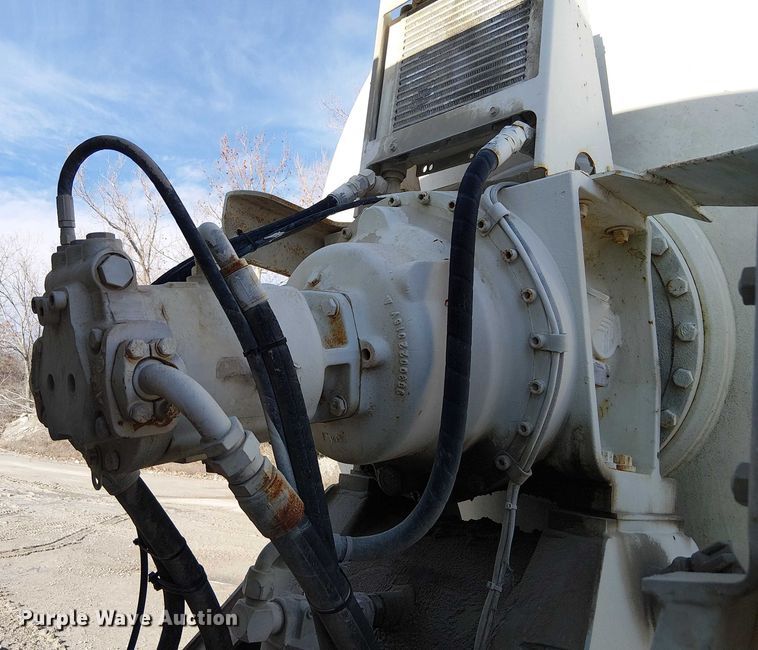 image for item FK0768 2004 Kenworth T800 ready mix truck