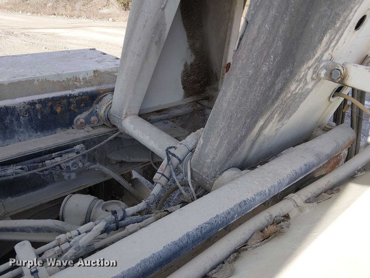 image for item FK0768 2004 Kenworth T800 ready mix truck