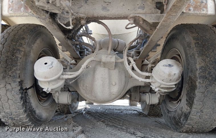 image for item FK0768 2004 Kenworth T800 ready mix truck