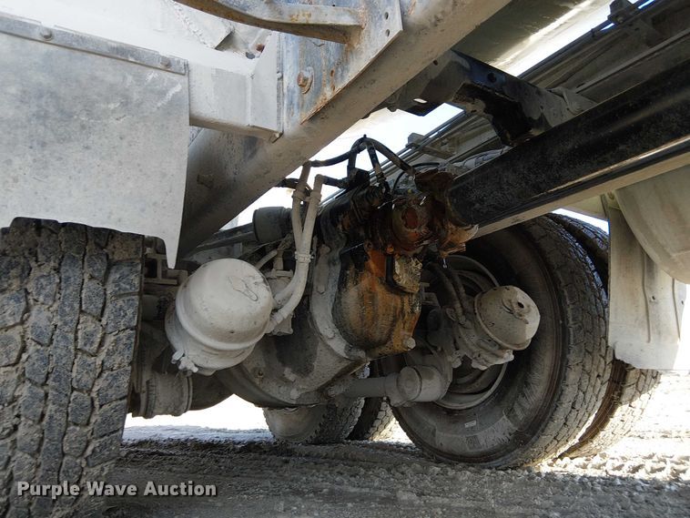 image for item FK0768 2004 Kenworth T800 ready mix truck