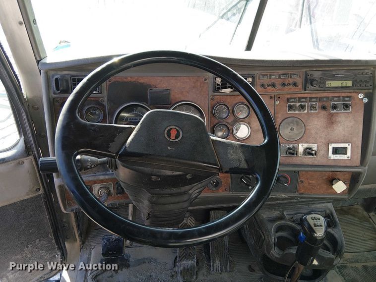 image for item FK0768 2004 Kenworth T800 ready mix truck