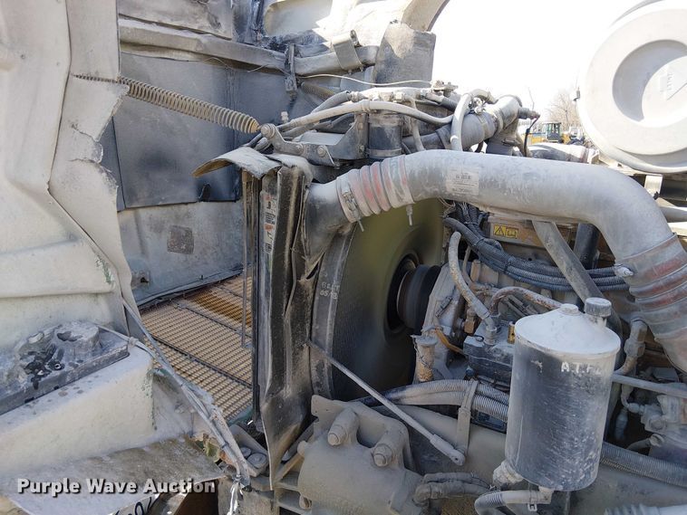 image for item FK0768 2004 Kenworth T800 ready mix truck