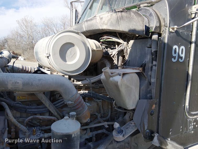 image for item FK0768 2004 Kenworth T800 ready mix truck