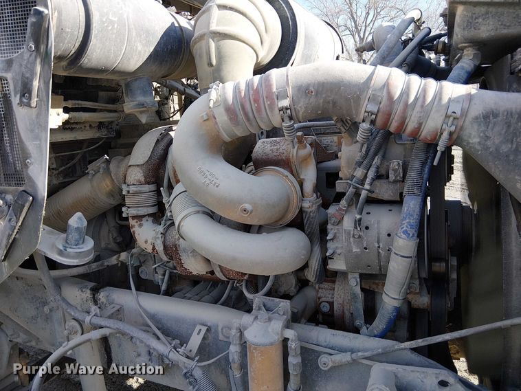 image for item FK0768 2004 Kenworth T800 ready mix truck