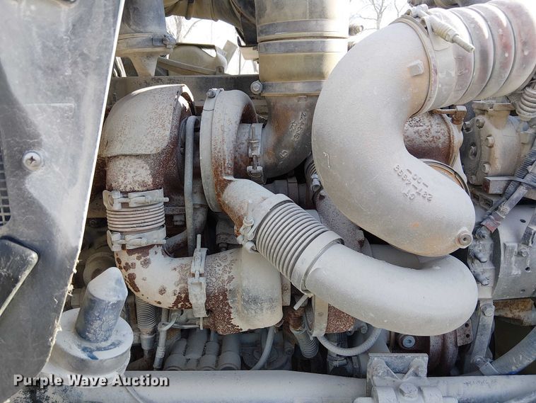 image for item FK0768 2004 Kenworth T800 ready mix truck