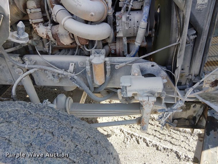 image for item FK0768 2004 Kenworth T800 ready mix truck