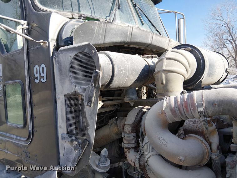 image for item FK0768 2004 Kenworth T800 ready mix truck