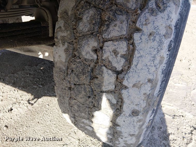 image for item FK0768 2004 Kenworth T800 ready mix truck