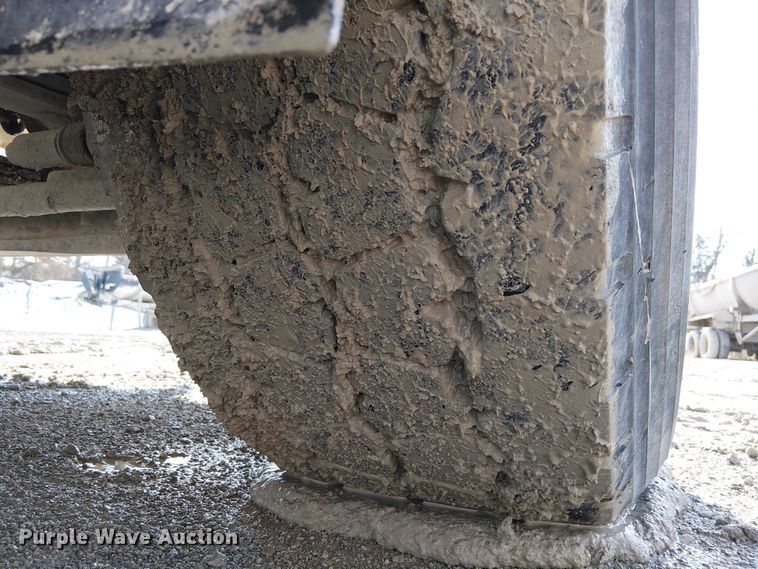 image for item FK0768 2004 Kenworth T800 ready mix truck