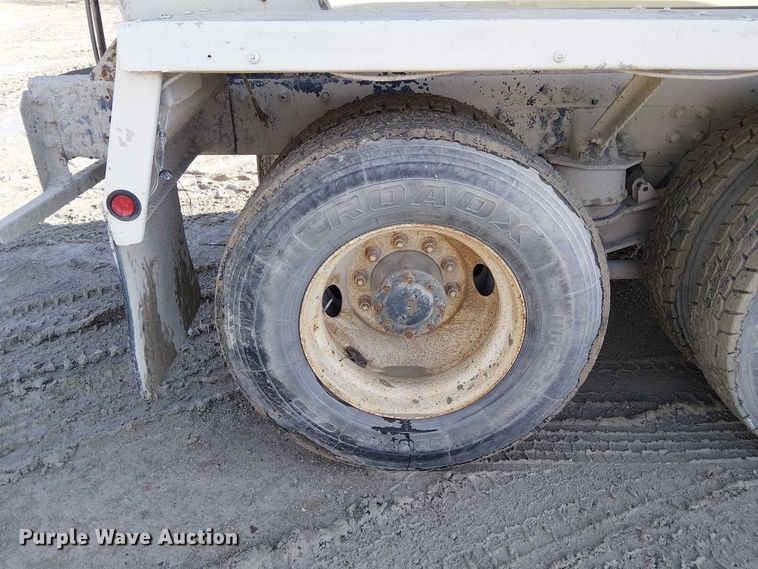 image for item FK0768 2004 Kenworth T800 ready mix truck