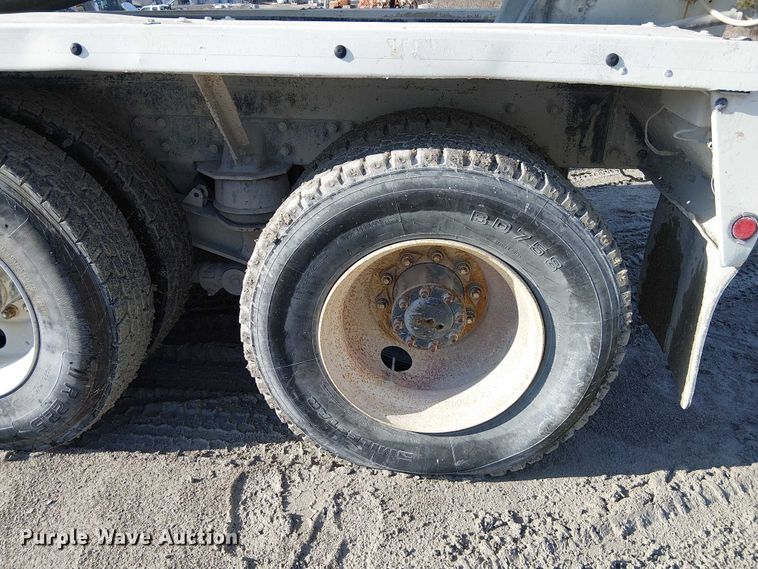 image for item FK0768 2004 Kenworth T800 ready mix truck