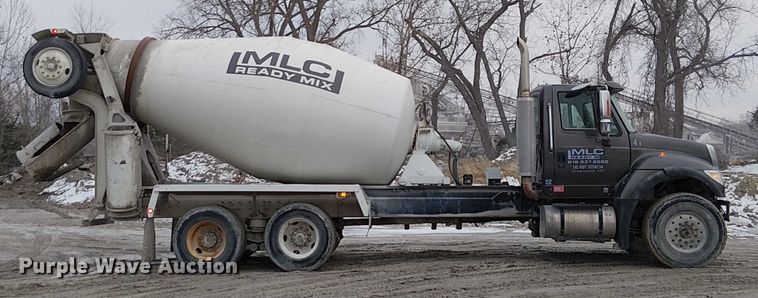 image for item FK0771 2005 International 7700 ready mix truck