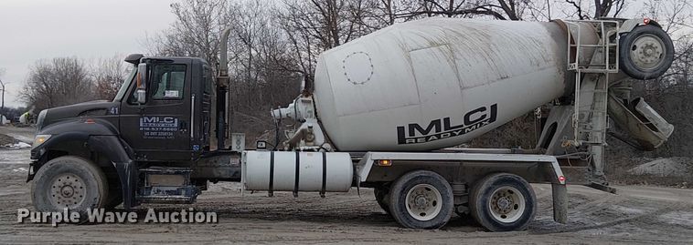 image for item FK0771 2005 International 7700 ready mix truck