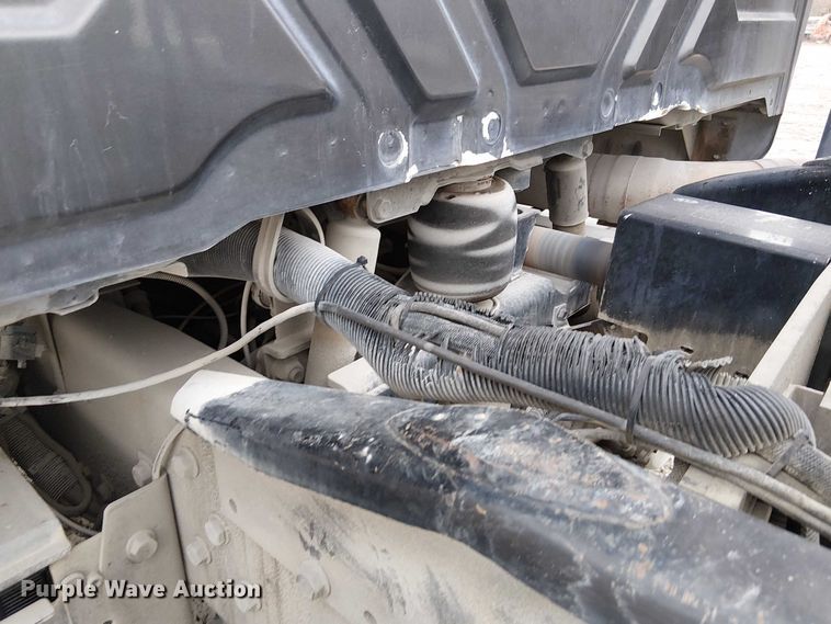 image for item FK0771 2005 International 7700 ready mix truck