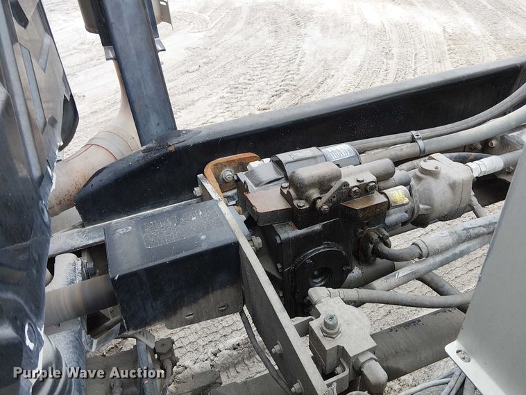 image for item FK0771 2005 International 7700 ready mix truck