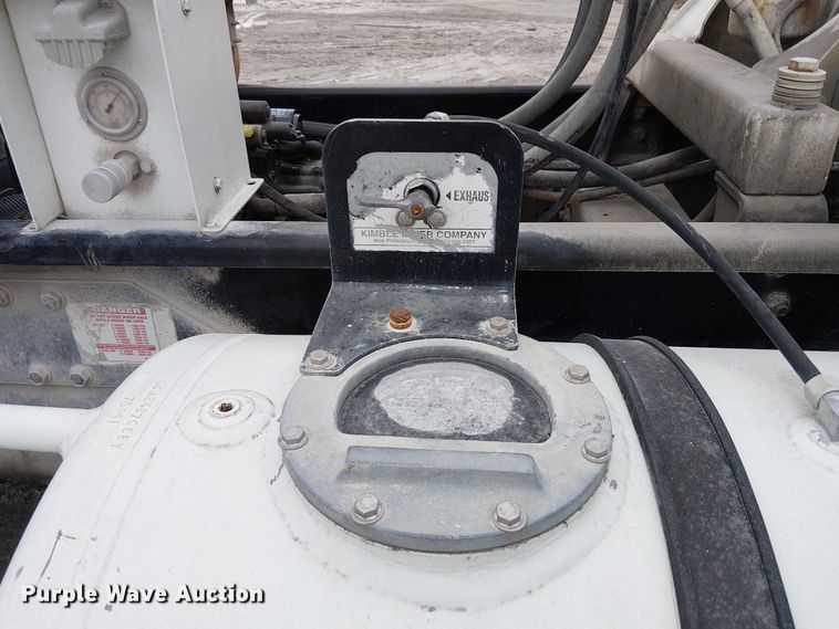 image for item FK0771 2005 International 7700 ready mix truck