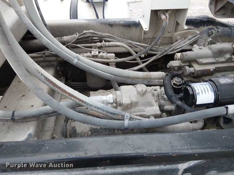 image for item FK0771 2005 International 7700 ready mix truck