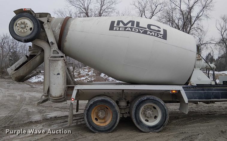 image for item FK0771 2005 International 7700 ready mix truck