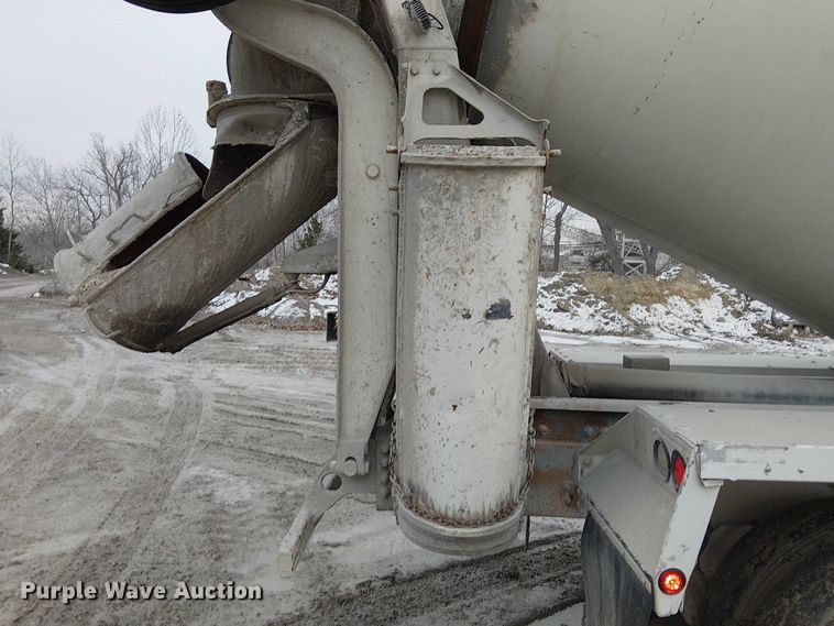 image for item FK0771 2005 International 7700 ready mix truck