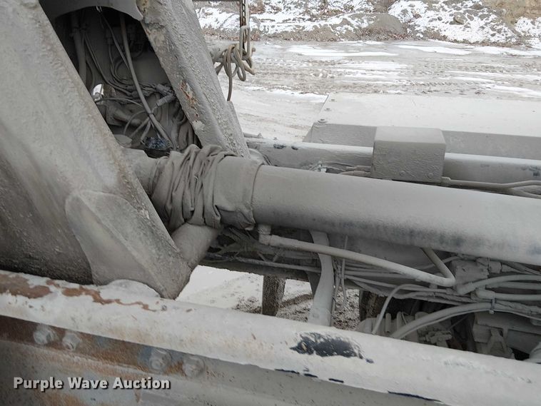 image for item FK0771 2005 International 7700 ready mix truck