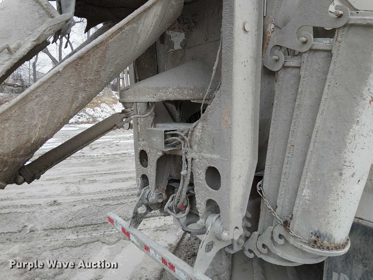 image for item FK0771 2005 International 7700 ready mix truck