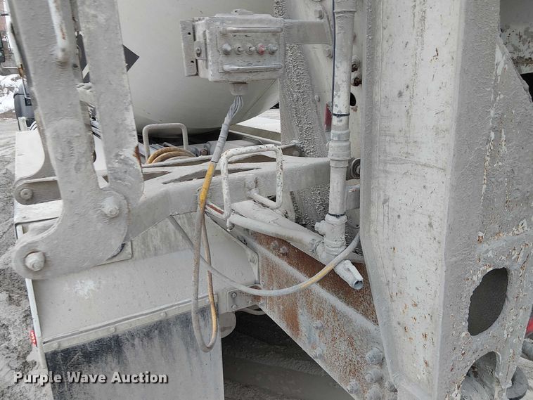 image for item FK0771 2005 International 7700 ready mix truck