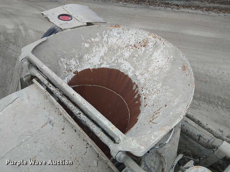 image for item FK0771 2005 International 7700 ready mix truck