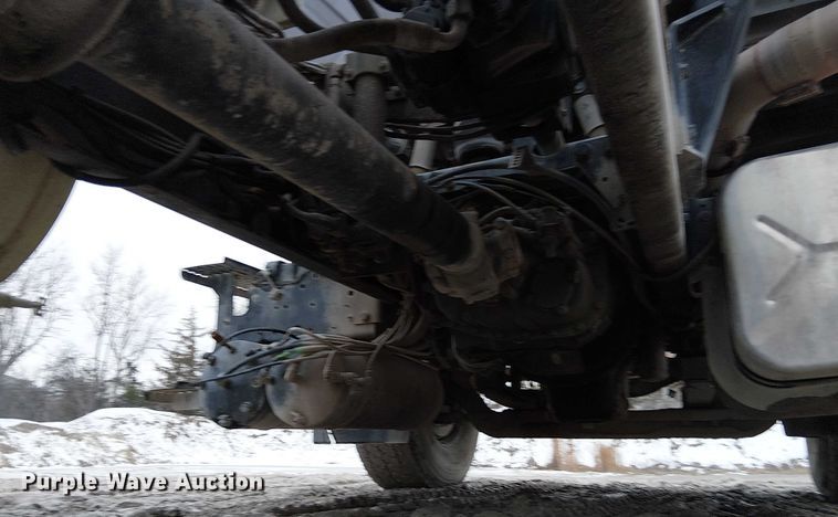 image for item FK0771 2005 International 7700 ready mix truck